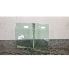 Vitre arriere droit RENAULT CLIO 3 Photo n°1