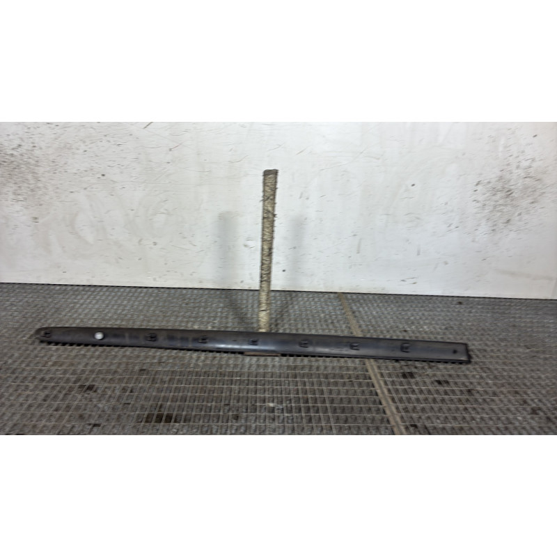 Baguette de porte avant gauche PEUGEOT 206+ Photo n°4