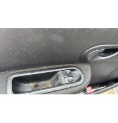 Bouton de coffre RENAULT CLIO 3