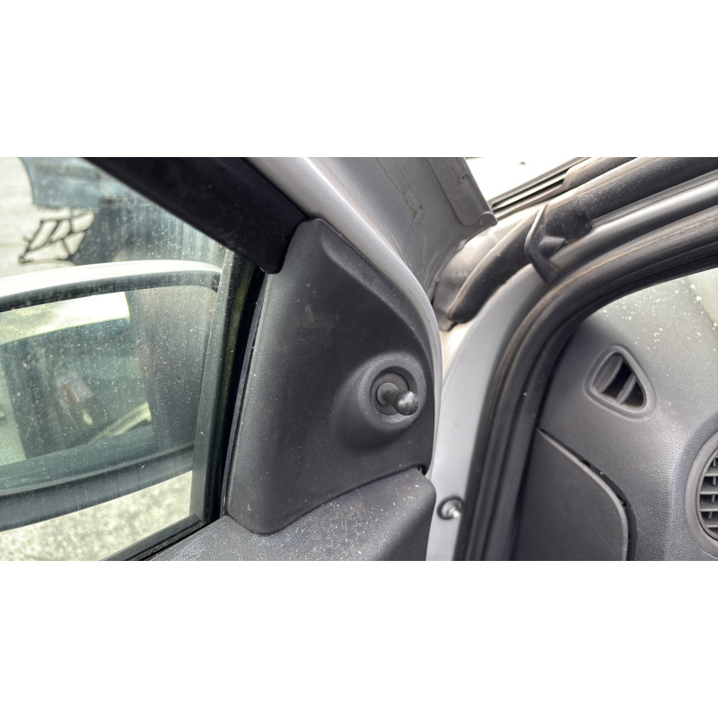 Bouton de coffre RENAULT CLIO 3 Photo n°15