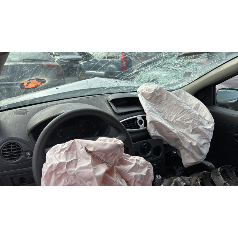 Bouton de coffre RENAULT CLIO 3 Photo n°18