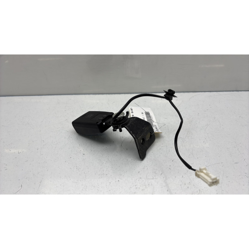 Attache ceinture avant gauche PEUGEOT 308 2 Photo n°6