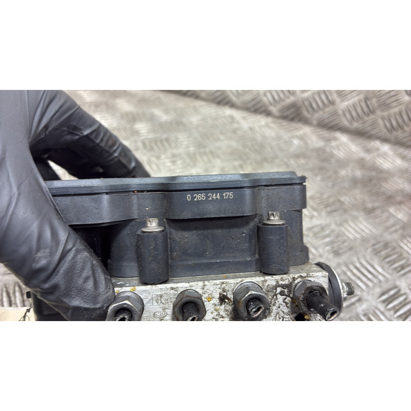 Bloc ABS (freins anti-blocage) PEUGEOT 308 2 Photo n°4