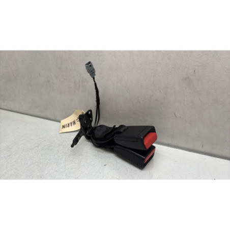 Attache ceinture arriere droit RENAULT CLIO 4 Photo n°1