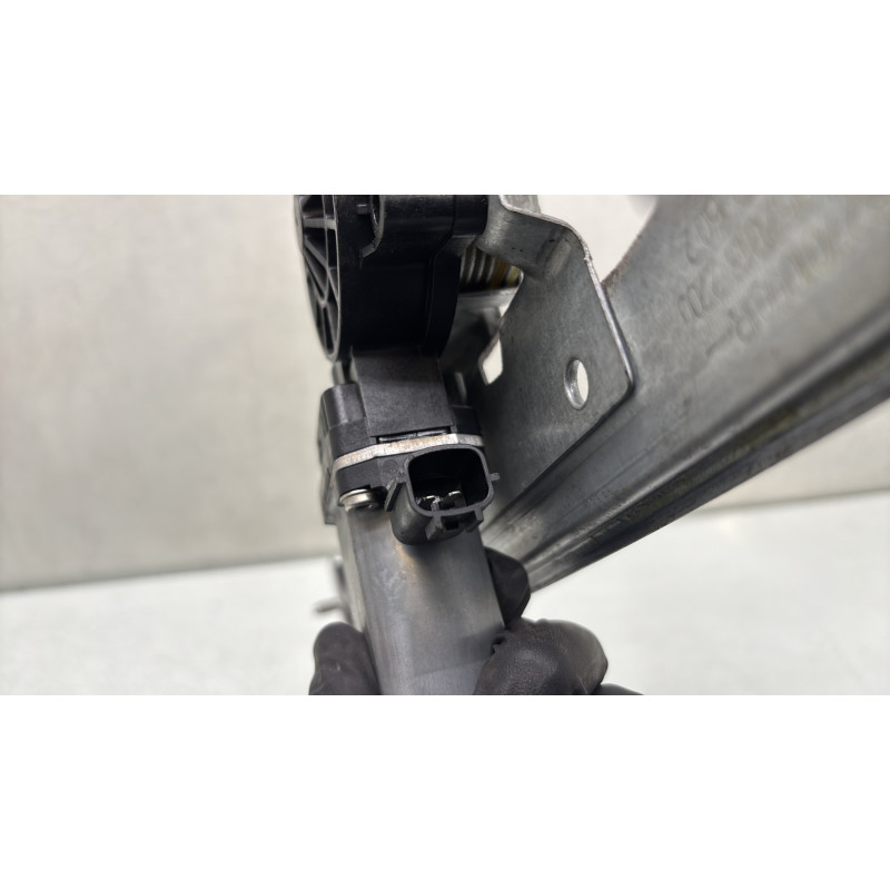 Leve vitre electrique arriere gauche RENAULT CLIO 4 Photo n°5