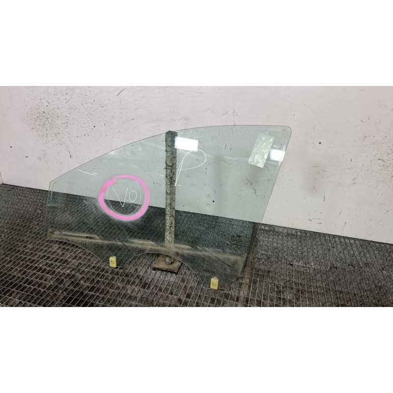 Vitre avant gauche HYUNDAI I 20 1 Photo n°3