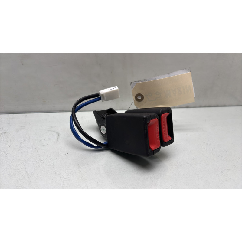 Attache ceinture arriere droit HYUNDAI I 20 1 Photo n°1