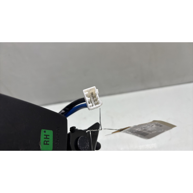 Attache ceinture arriere droit HYUNDAI I 20 1 Photo n°4