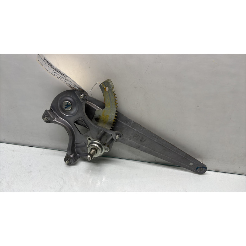 Leve vitre mecanique arriere droit HYUNDAI I 20 1 Photo n°1