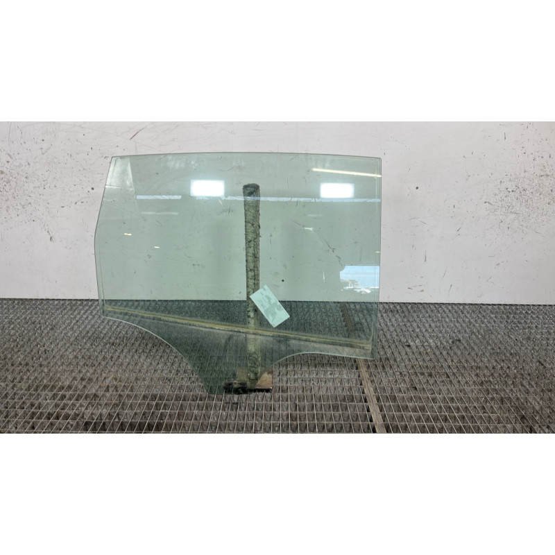 Vitre arriere droit FORD C-MAX 2 Photo n°1