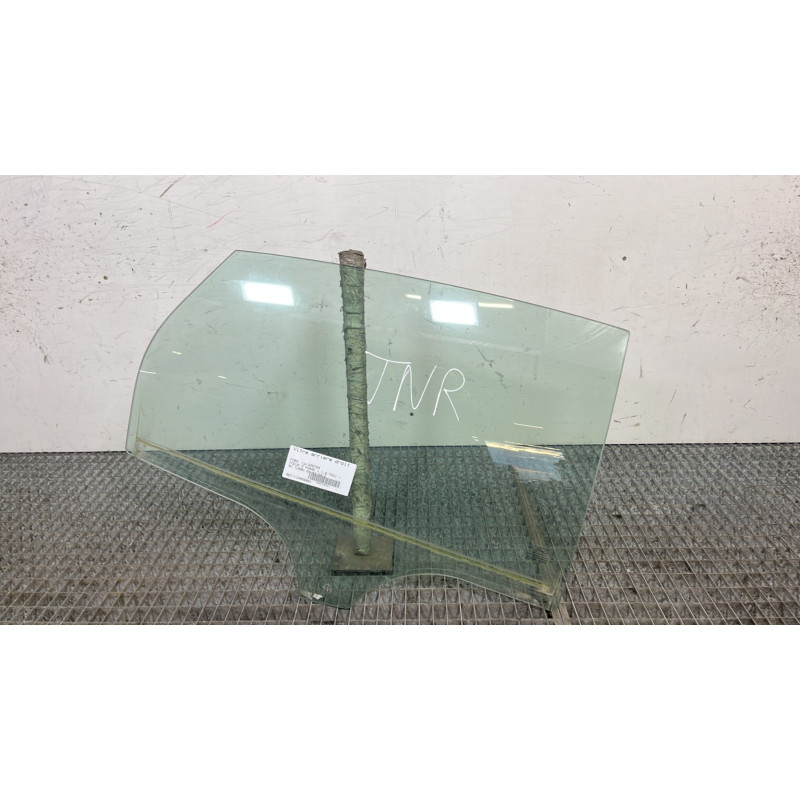 Vitre arriere droit FORD FOCUS 3 Photo n°1