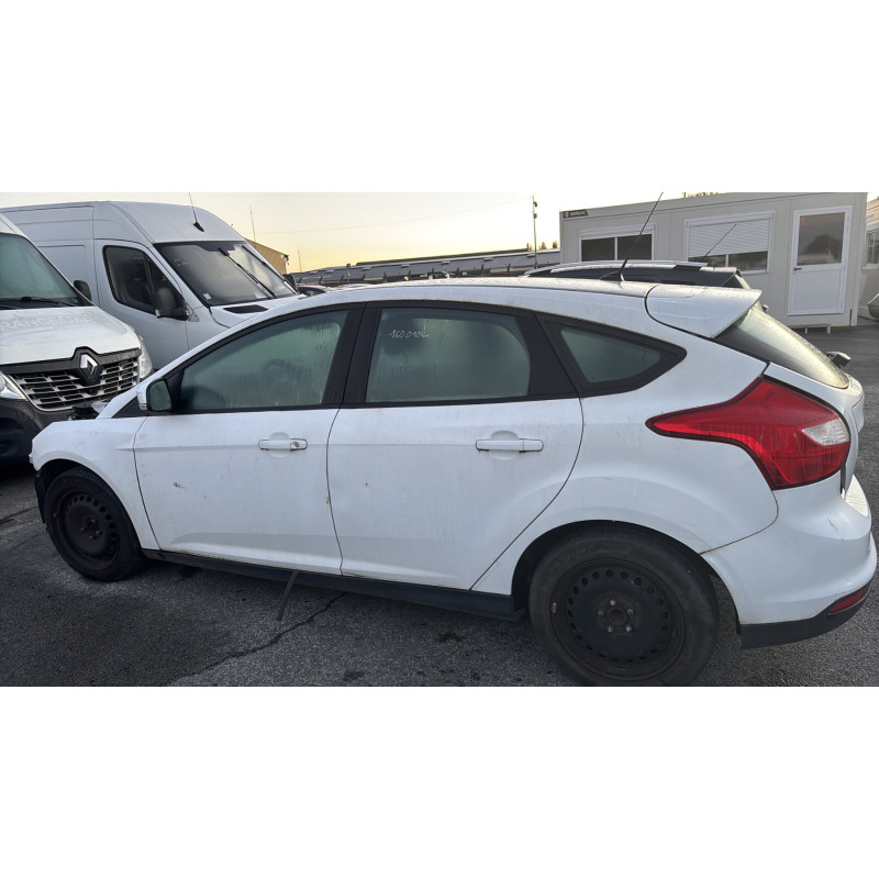 Vitre arriere gauche FORD FOCUS 3 Photo n°10