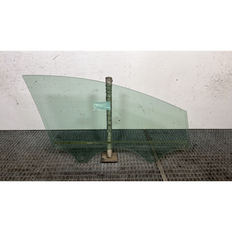 Vitre avant gauche FORD FOCUS 3 Photo n°4