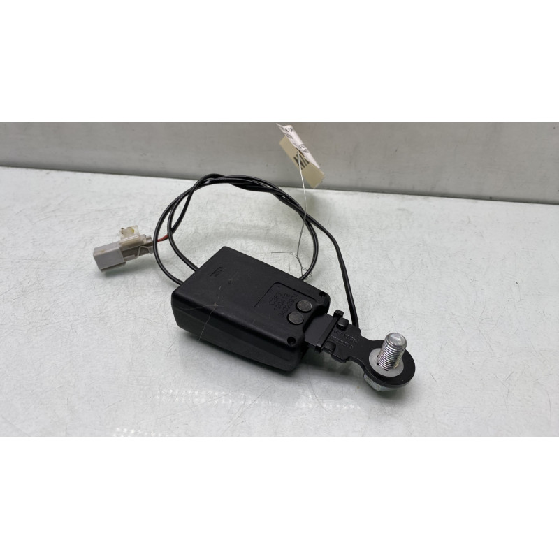 Attache ceinture avant gauche FIAT 500 2 Photo n°4