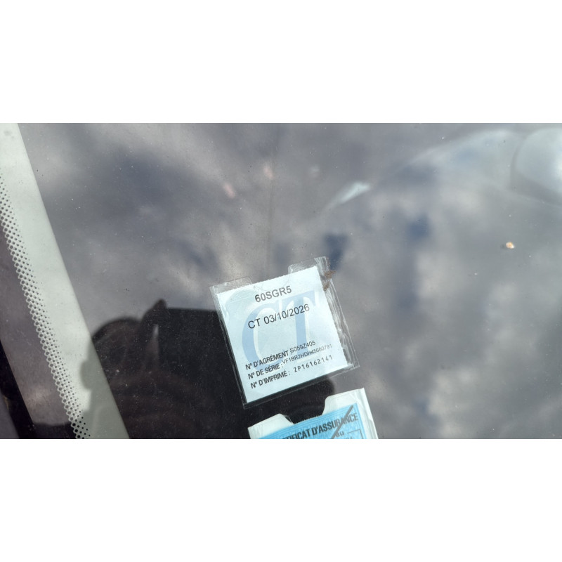 Poignee interieur arriere droit RENAULT CLIO 3 Photo n°19