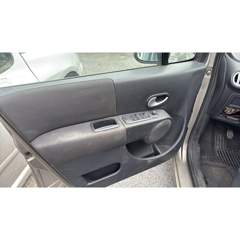 Vitre avant droit RENAULT GRAND MODUS Photo n°13