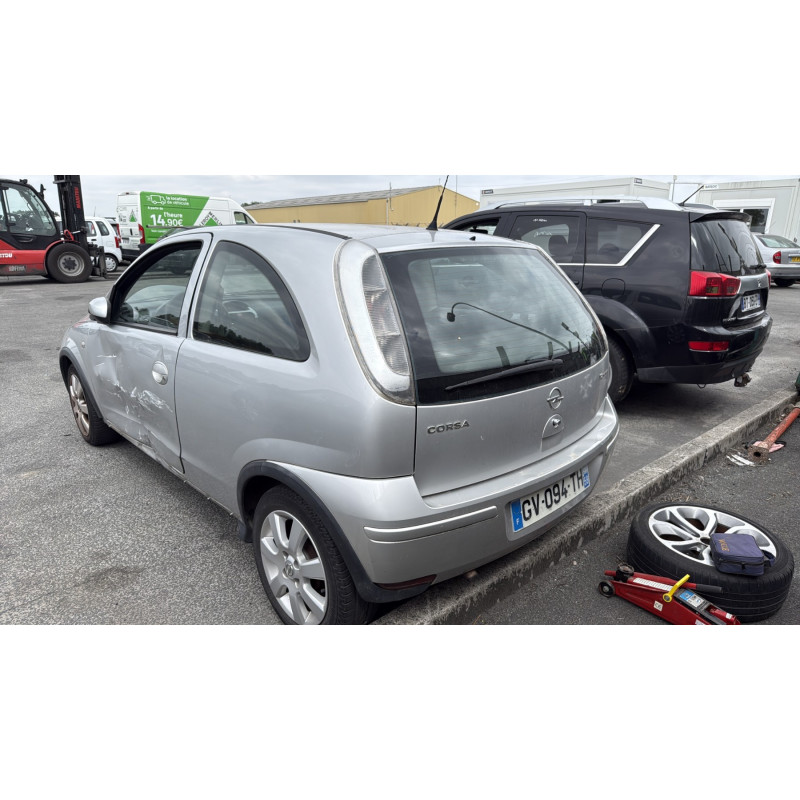 Arret de porte avant gauche OPEL CORSA C Photo n°13