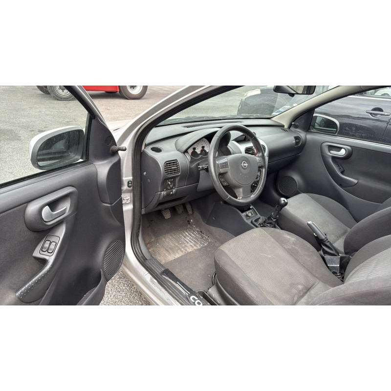 Arret de porte avant gauche OPEL CORSA C Photo n°18