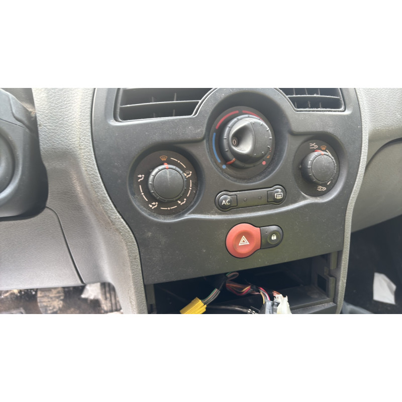 Vitre avant droit RENAULT GRAND MODUS Photo n°20