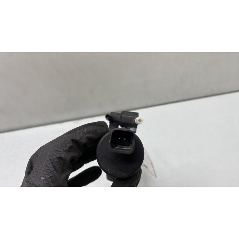 Pompe lave glace avant RENAULT CLIO 3 Photo n°3