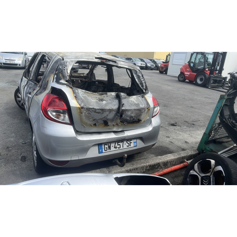 Pompe lave glace avant RENAULT CLIO 3 Photo n°9