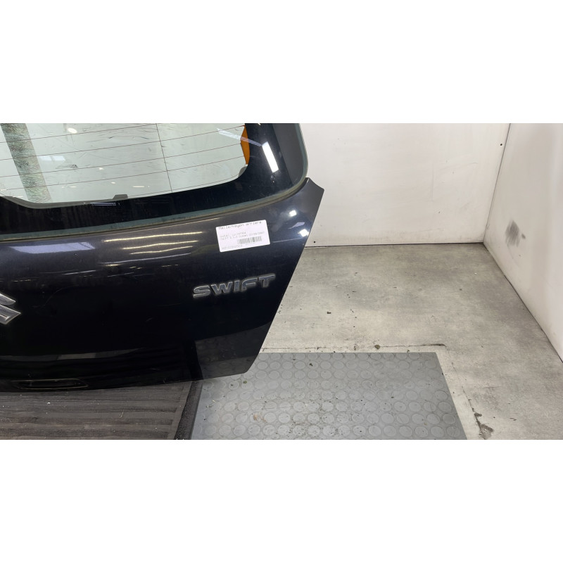 Malle/Hayon arriere SUZUKI SWIFT 3 Photo n°4