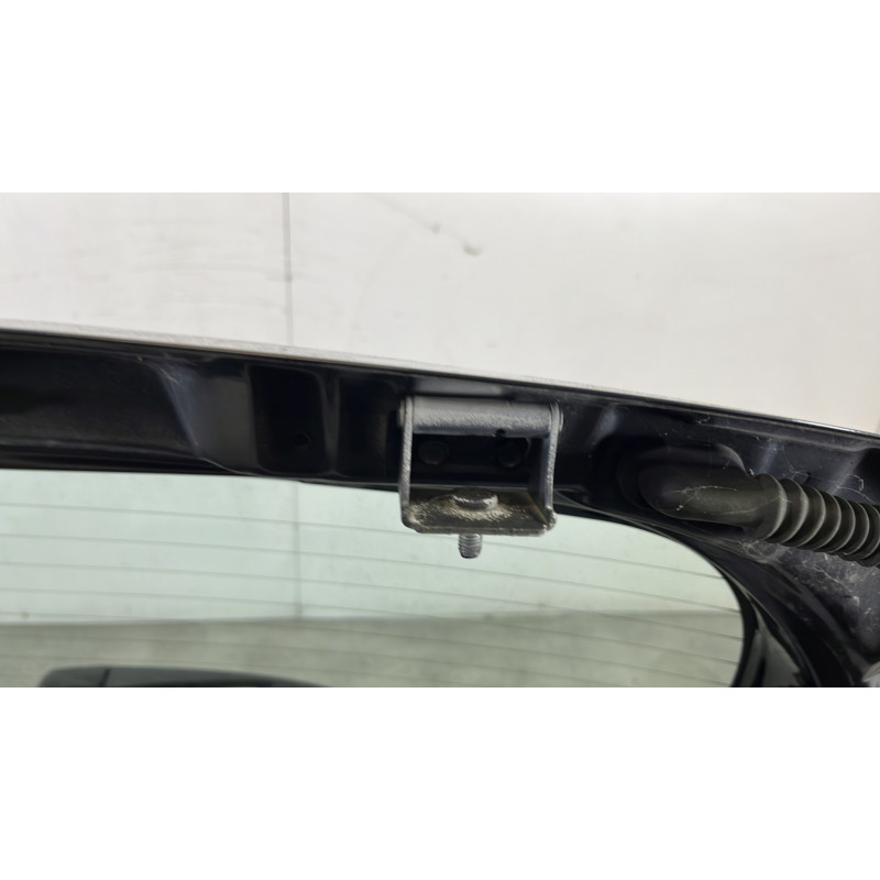Malle/Hayon arriere SUZUKI SWIFT 3 Photo n°9