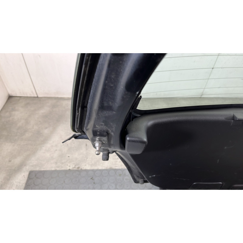 Malle/Hayon arriere SUZUKI SWIFT 3 Photo n°11