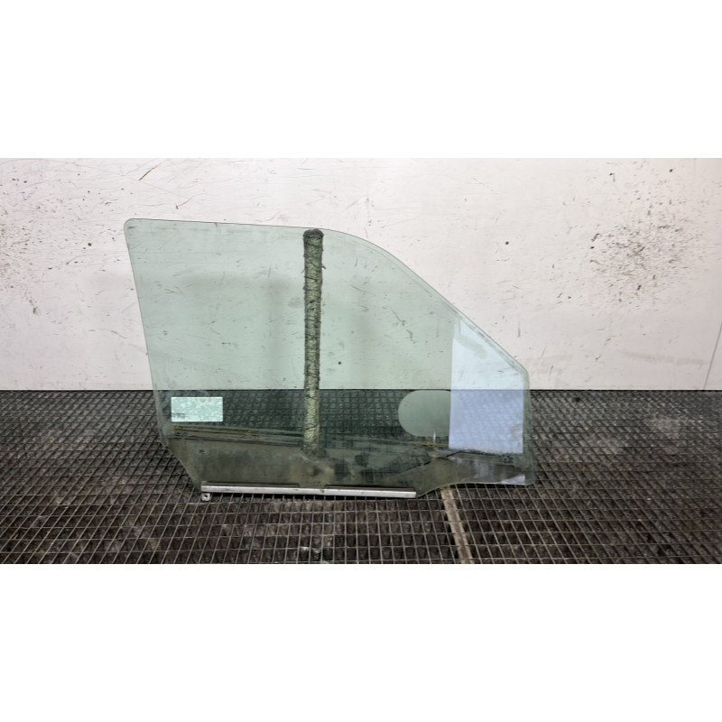 Vitre avant gauche SUZUKI SWIFT 3 Photo n°4