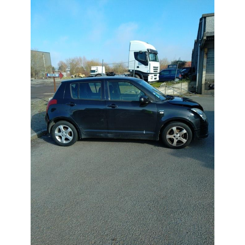 Serrure arriere droit SUZUKI SWIFT 3 Photo n°7