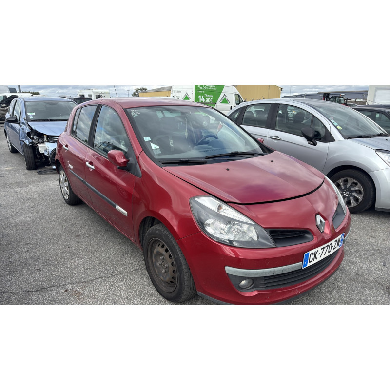Face avant RENAULT CLIO 3 Photo n°18