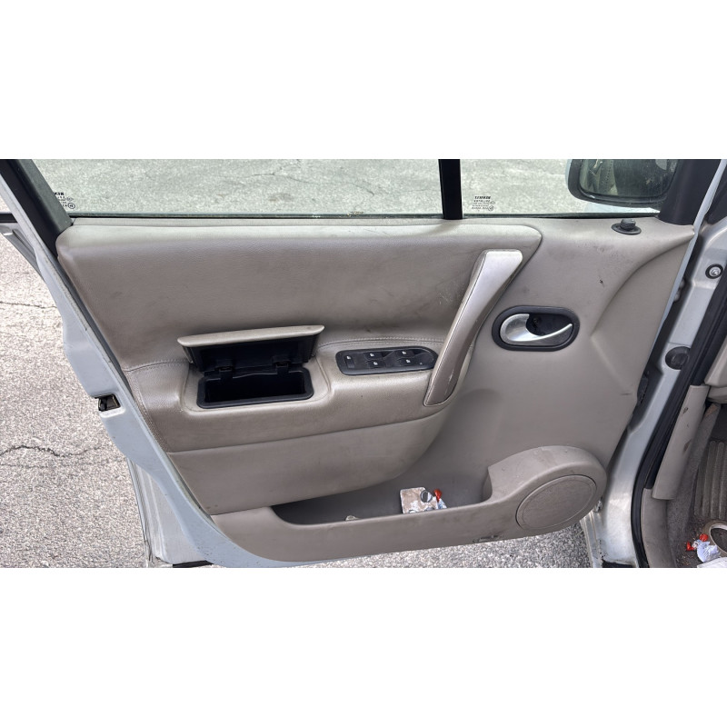 Feu arriere principal droit (feux) RENAULT SCENIC 2 Photo n°16