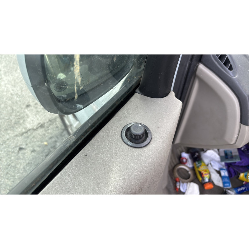 Feu arriere principal droit (feux) RENAULT SCENIC 2 Photo n°18