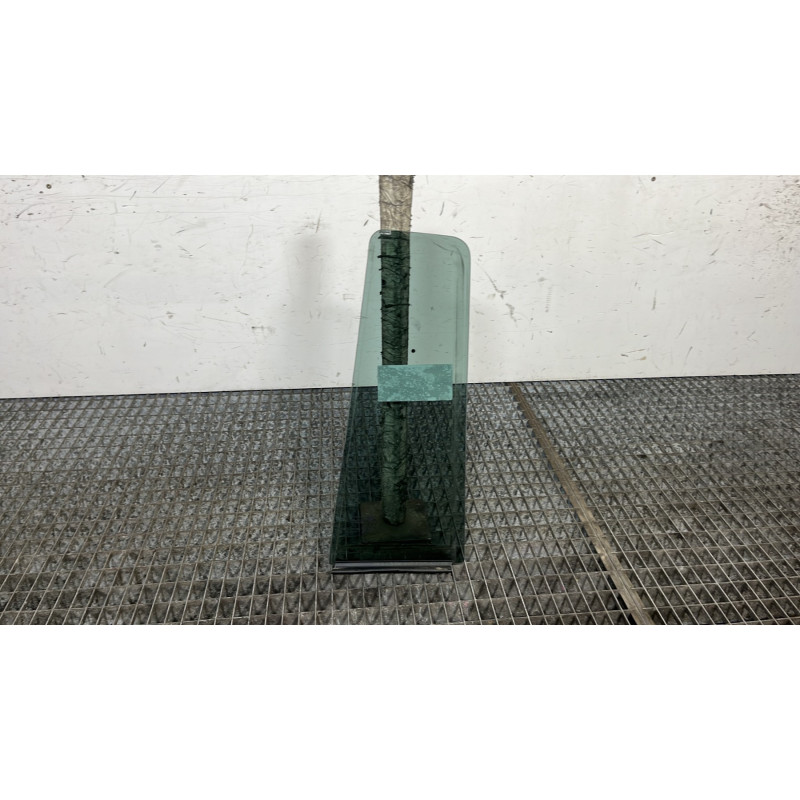 Custode arriere droit (porte) OPEL ZAFIRA B Photo n°4