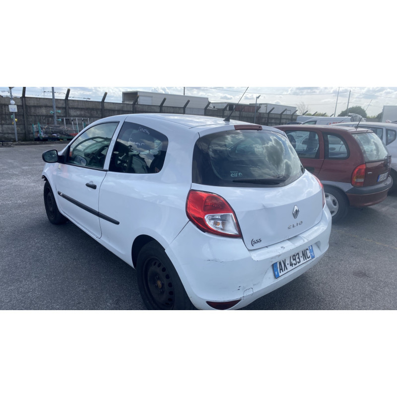Porte avant droit RENAULT CLIO 3 Photo n°17