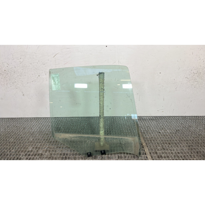 Vitre arriere droit RENAULT CLIO 2 Photo n°1