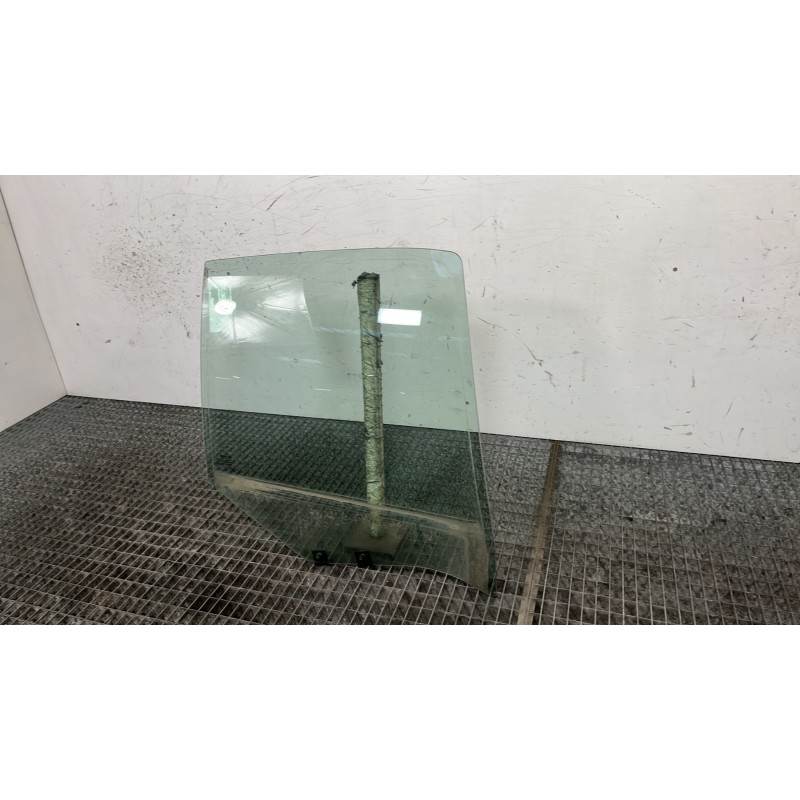 Vitre arriere droit RENAULT CLIO 2 Photo n°2