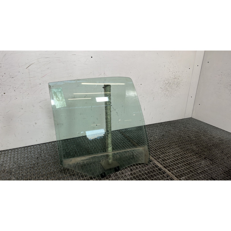 Vitre arriere droit RENAULT CLIO 2 Photo n°3