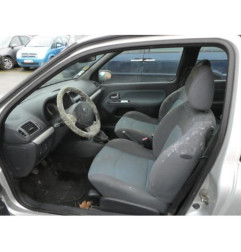 Vitre avant gauche RENAULT CLIO 2