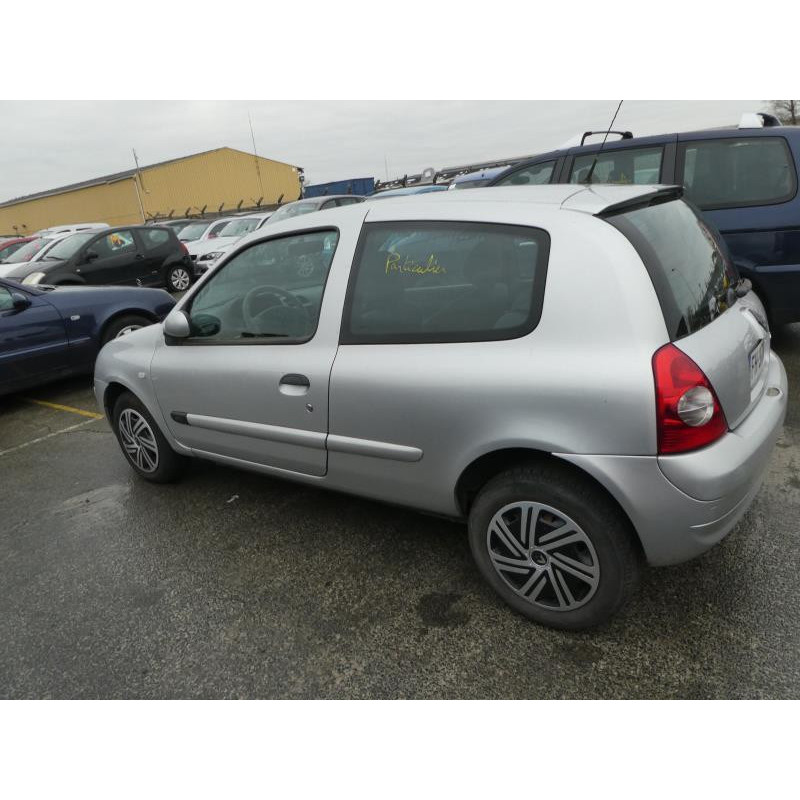 Vitre avant gauche RENAULT CLIO 2 Photo n°10