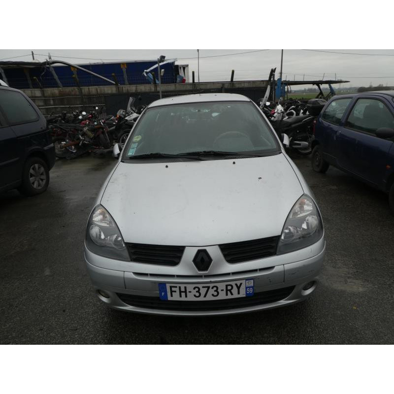 Vitre avant gauche RENAULT CLIO 2 Photo n°11