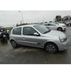 Vitre avant gauche RENAULT CLIO 2