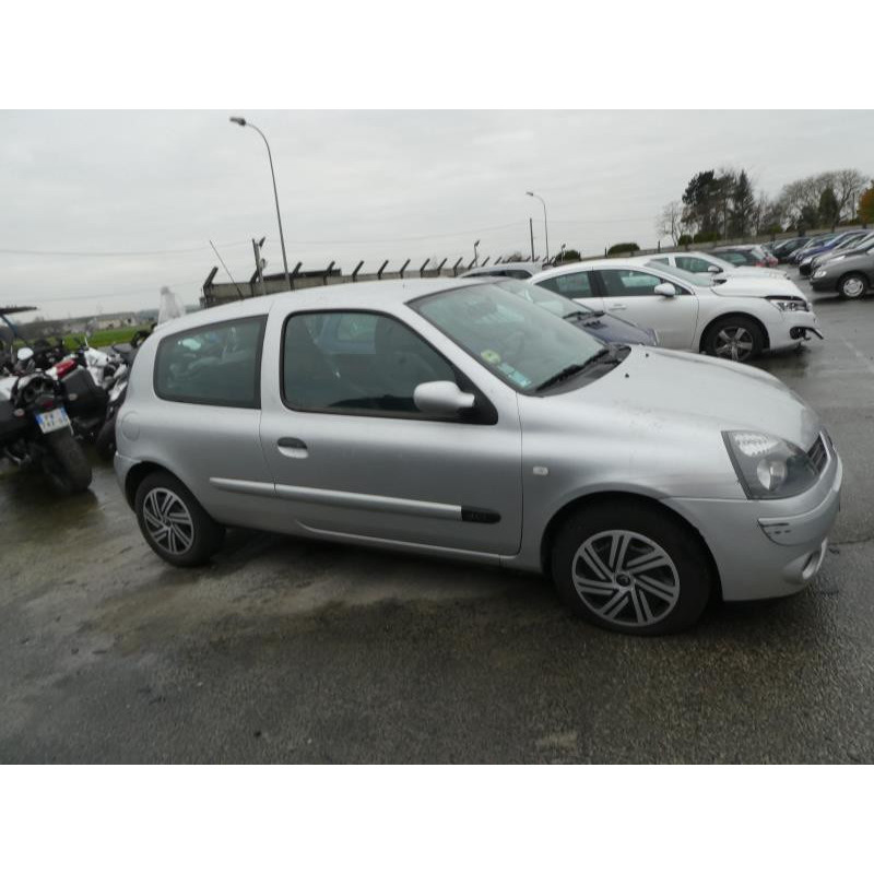 Vitre avant gauche RENAULT CLIO 2 Photo n°12