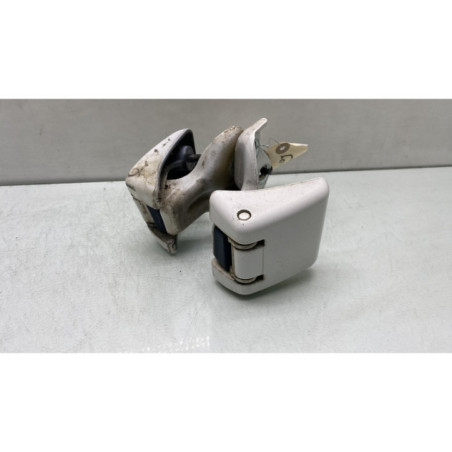 Charniere de porte de coffre gauche OPEL VIVARO 3 Photo n°1