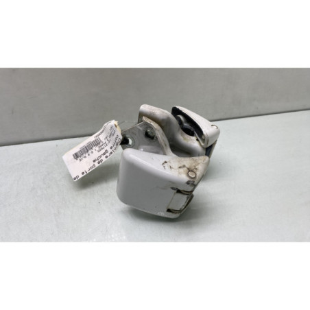 Charniere de porte de coffre gauche OPEL VIVARO 3
