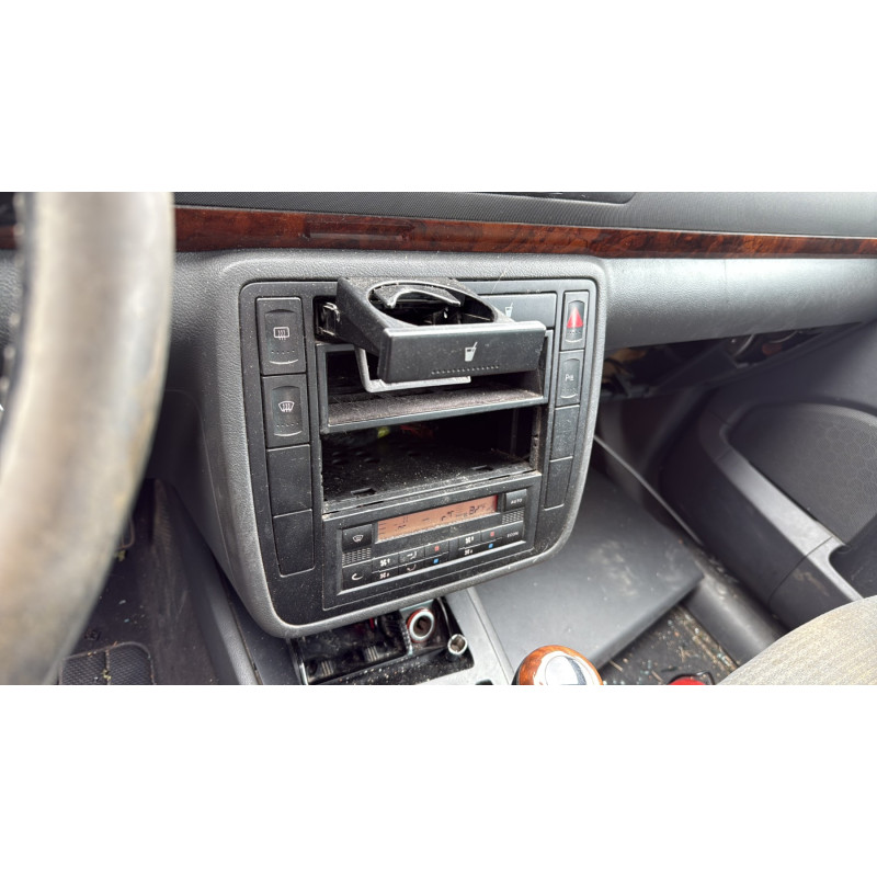 Vitre avant gauche SEAT ALHAMBRA 1 Photo n°19