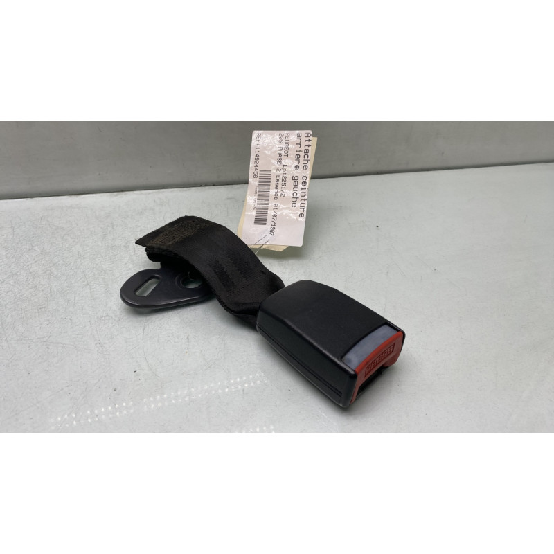 Attache ceinture arriere gauche PEUGEOT 205 Photo n°1
