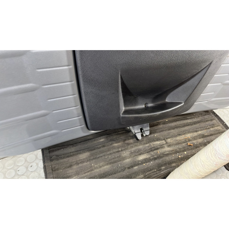 Malle/Hayon arriere VOLKSWAGEN FOX Photo n°10