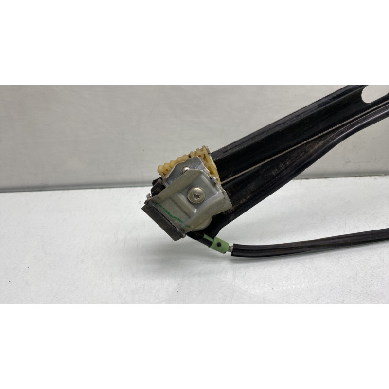 Leve vitre electrique avant gauche VOLKSWAGEN GOLF 5 Photo n°4