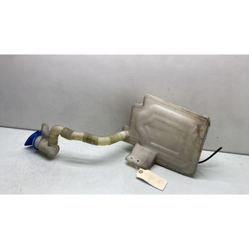 Vase de lave glace VOLKSWAGEN GOLF 5 Photo n°1